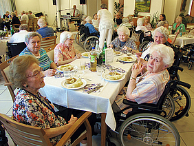 Maibowlenfest in Dörnigheim